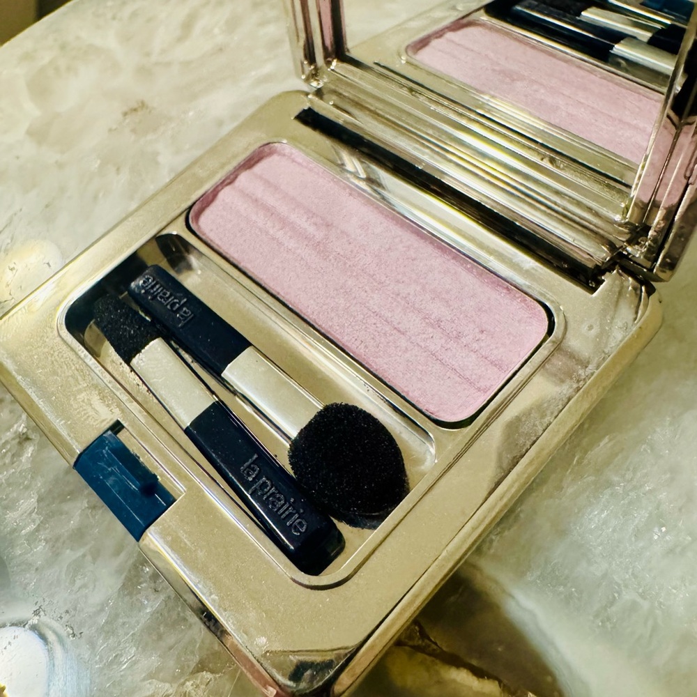 La Prairie Petal Eyeshadow Cellular Treatment Pink Palette with Mirror Vintage - Picture 5 of 6